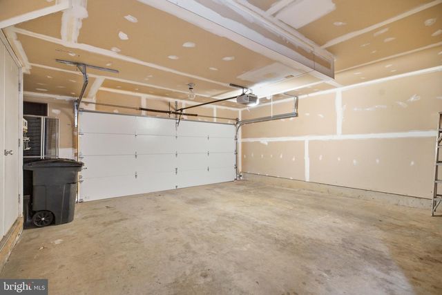 2715 PEMBSLY DR, Vienna, VA 22181
