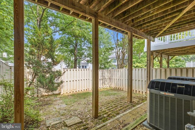 2715 PEMBSLY DR, Vienna, VA 22181