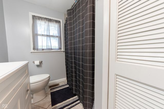 7930 E 25th Street, Columbus, IN 47203