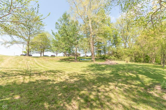 7930 E 25th Street, Columbus, IN 47203