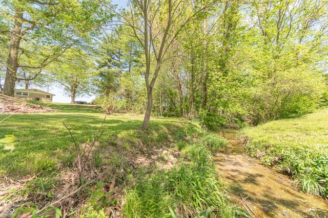 7930 E 25th Street, Columbus, IN 47203