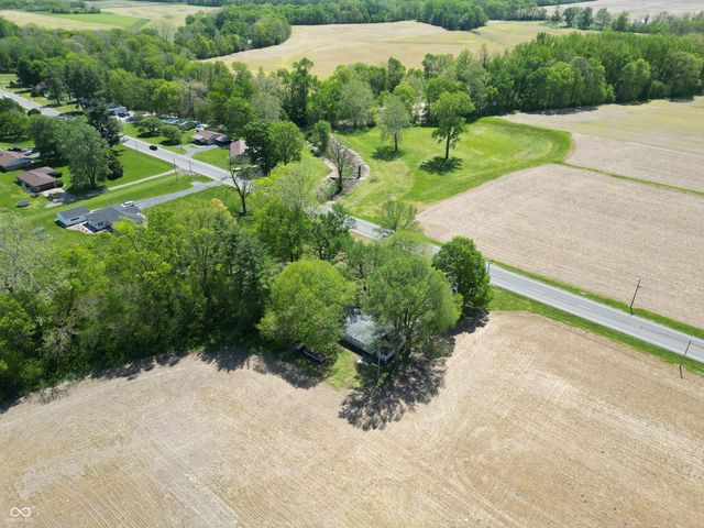 7930 E 25th Street, Columbus, IN 47203