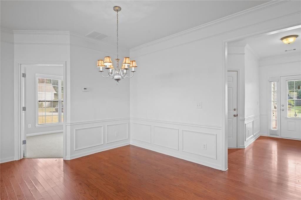 Image 13 of property listing at 5310 Kings Common Way, Cumming, GA 30040