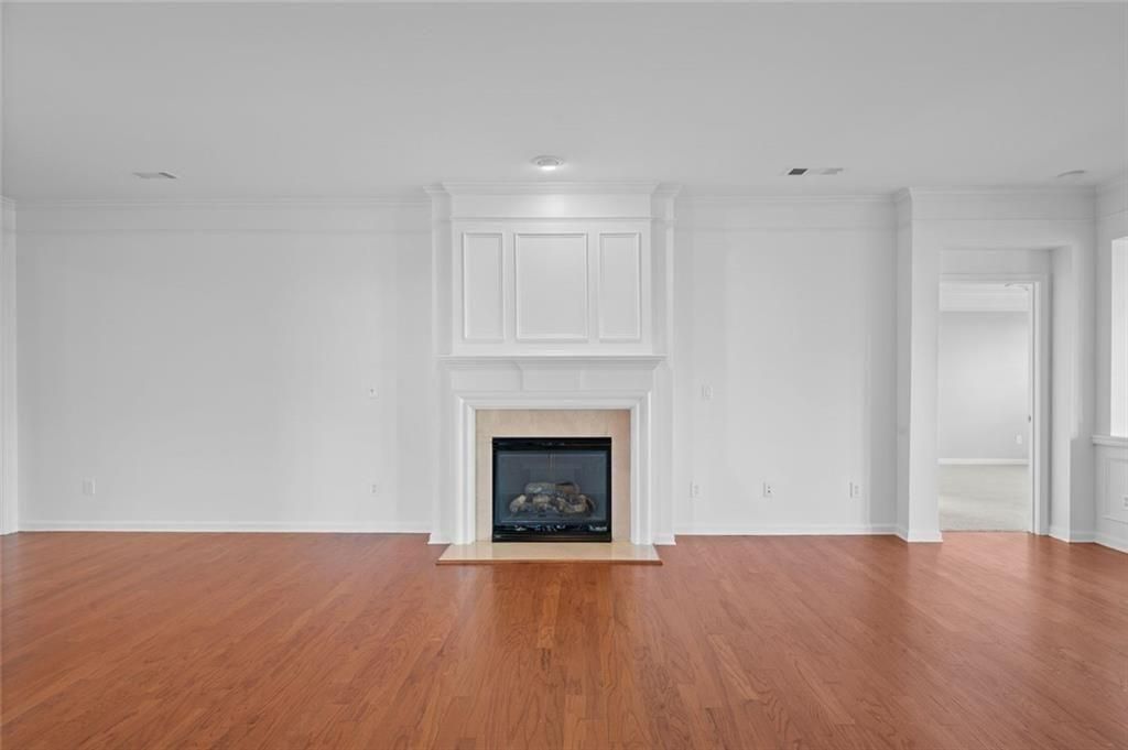 Image 17 of property listing at 5310 Kings Common Way, Cumming, GA 30040