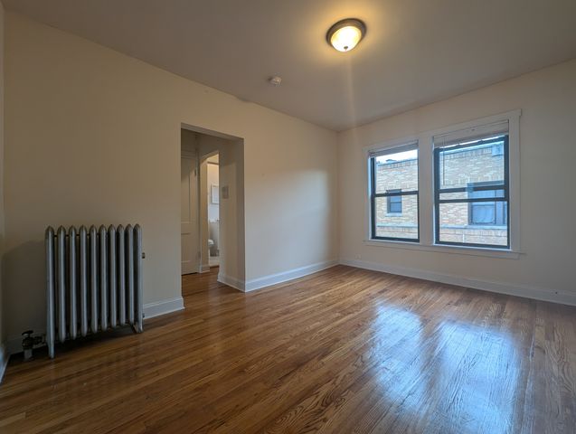 2617 N Spaulding Avenue 3W, Chicago, IL 60647