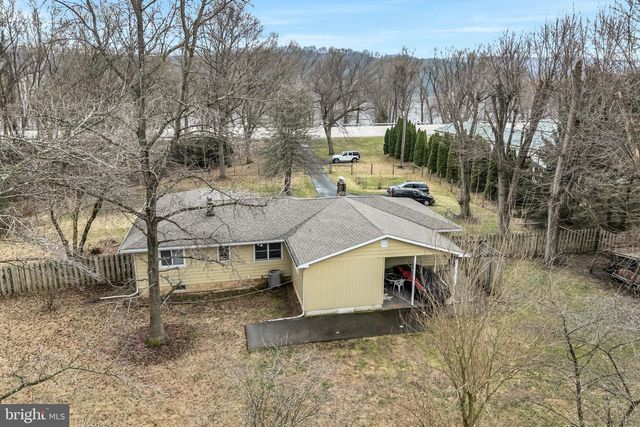 3244 SUSQUEHANNA TRL TRL, Duncannon, PA 17020