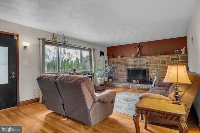 3244 SUSQUEHANNA TRL TRL, Duncannon, PA 17020