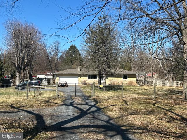 3244 SUSQUEHANNA TRL TRL, Duncannon, PA 17020