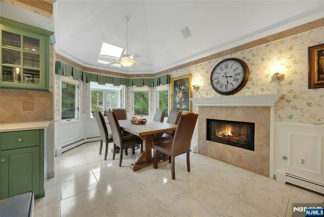 2 Crocker Mansion Drive, Mahwah, NJ 07430