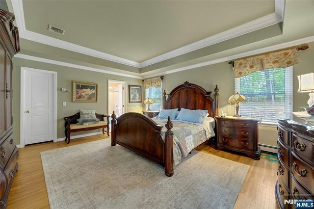 2 Crocker Mansion Drive, Mahwah, NJ 07430