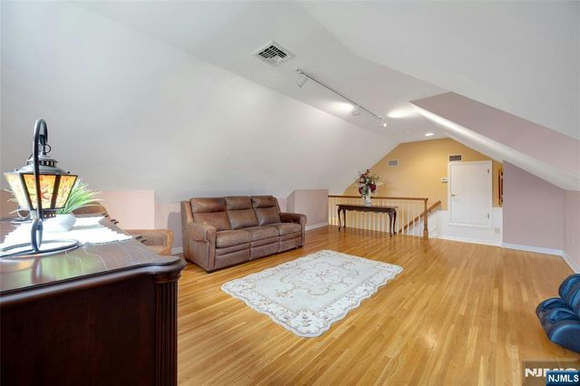 2 Crocker Mansion Drive, Mahwah, NJ 07430