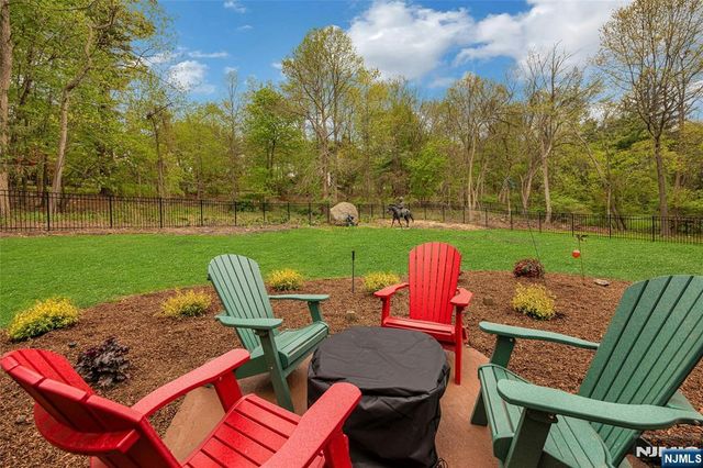 2 Crocker Mansion Drive, Mahwah, NJ 07430