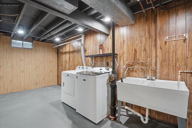2402 Westbrook Lane, Madison, WI 53711