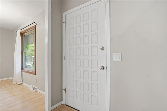 2402 Westbrook Lane, Madison, WI 53711