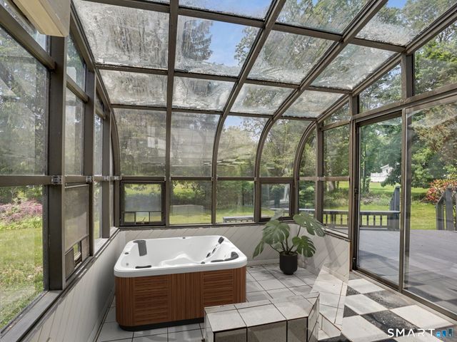 283 Derby Avenue, Orange, CT 06477
