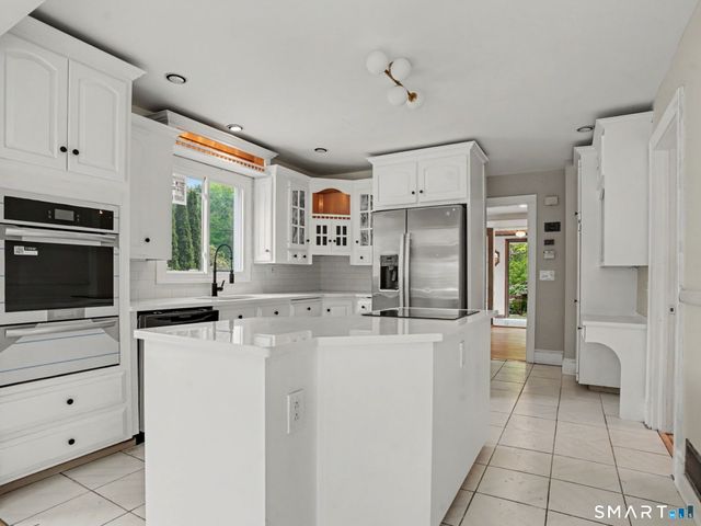 283 Derby Avenue, Orange, CT 06477