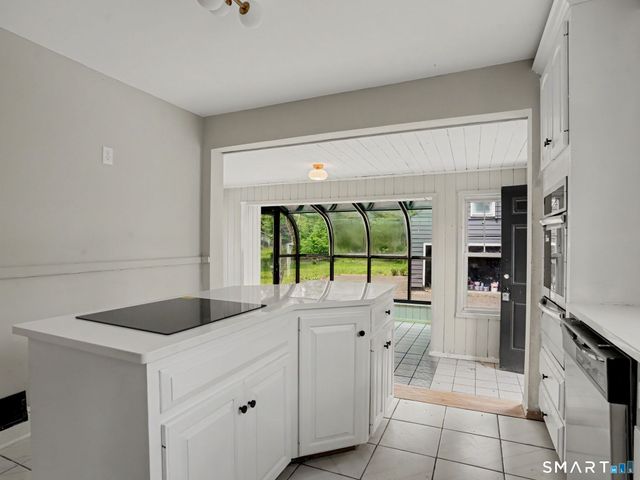 283 Derby Avenue, Orange, CT 06477