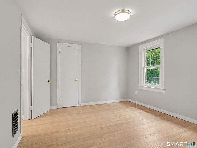 283 Derby Avenue, Orange, CT 06477