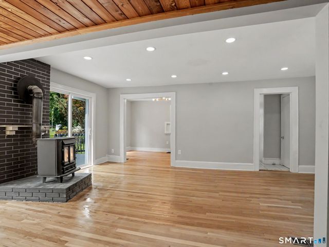283 Derby Avenue, Orange, CT 06477