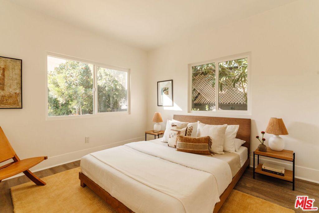 Image 10 of property listing at 2826 Macon Street, Los Angeles, CA 90065