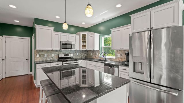 4307 ZOE LN, Columbia, MO 65201