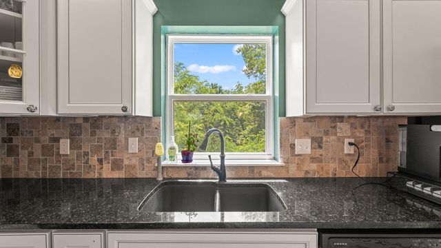 4307 ZOE LN, Columbia, MO 65201