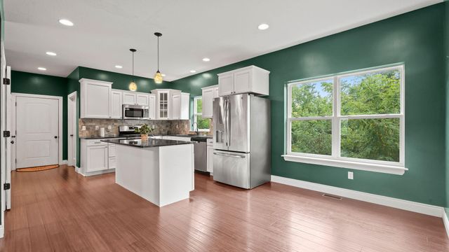 4307 ZOE LN, Columbia, MO 65201