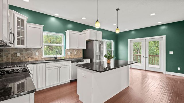 4307 ZOE LN, Columbia, MO 65201