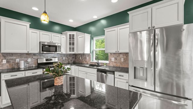 4307 ZOE LN, Columbia, MO 65201