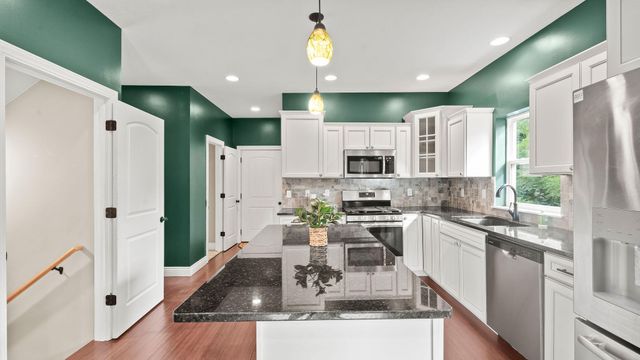 4307 ZOE LN, Columbia, MO 65201