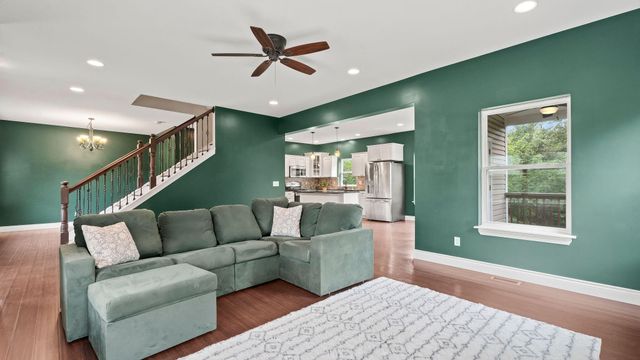 4307 ZOE LN, Columbia, MO 65201