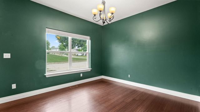 4307 ZOE LN, Columbia, MO 65201