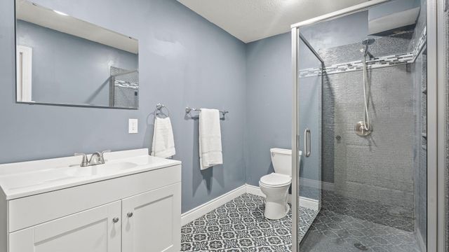 4307 ZOE LN, Columbia, MO 65201