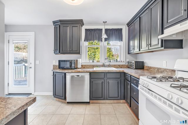 29 Montgomery Street, Shelton, CT 06484