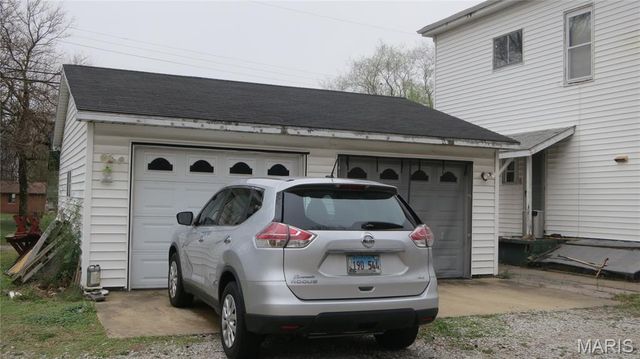 500 S 9th Street, Wood River, IL 62095