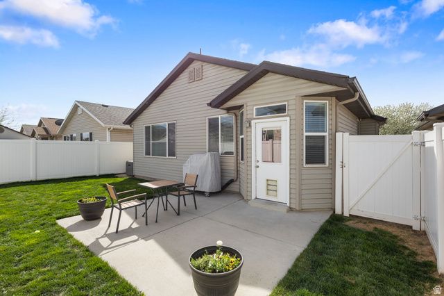 726 N SKIPTON DR, North Salt Lake, UT 84054