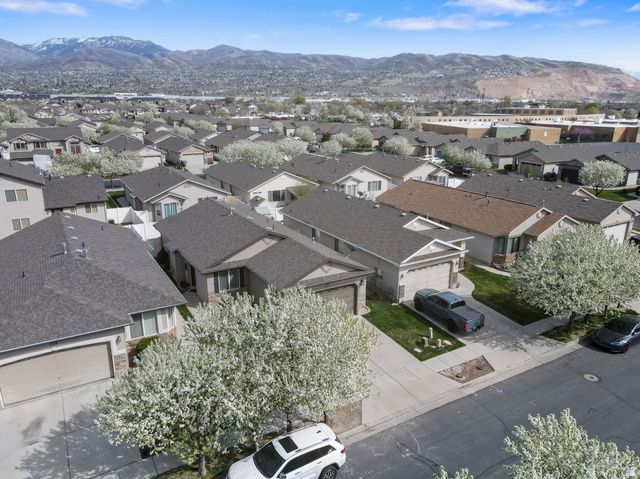 726 N SKIPTON DR, North Salt Lake, UT 84054