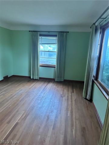 23020 Tracy Avenue, Euclid, OH 44123