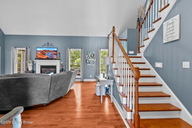 289 Windsor Dr, Taylorsville, KY 40071