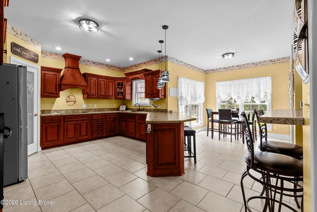 289 Windsor Dr, Taylorsville, KY 40071
