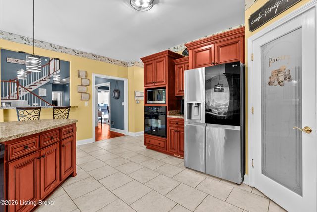 289 Windsor Dr, Taylorsville, KY 40071