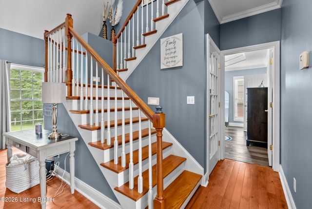 289 Windsor Dr, Taylorsville, KY 40071