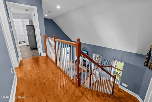 289 Windsor Dr, Taylorsville, KY 40071