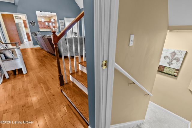 289 Windsor Dr, Taylorsville, KY 40071