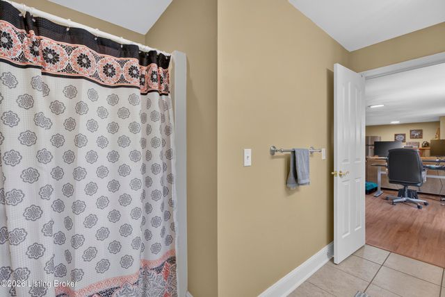 289 Windsor Dr, Taylorsville, KY 40071