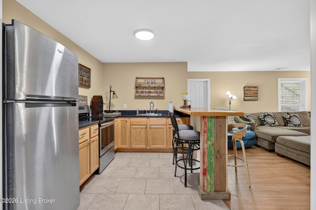 289 Windsor Dr, Taylorsville, KY 40071