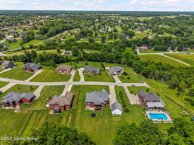 289 Windsor Dr, Taylorsville, KY 40071