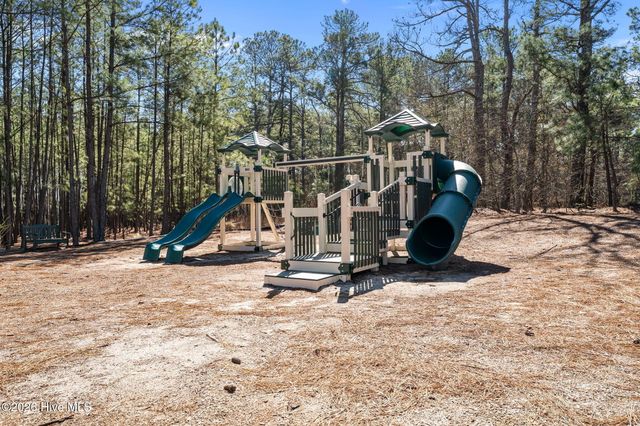 55 Walkabout Drive, Aberdeen, NC 28315