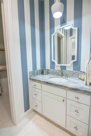 10614 Moonlight Drive, Houston, TX 77096