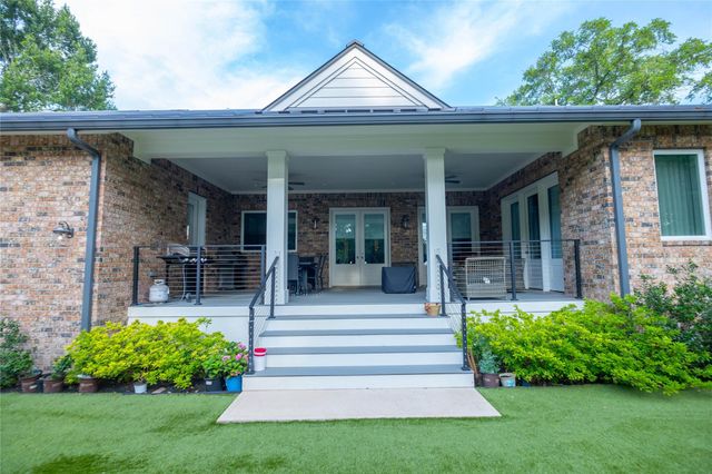 10614 Moonlight Drive, Houston, TX 77096